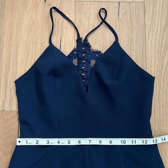 💥NWT LOVERS + FRIENDS Helena Gown Navy Size 4 - Picture 9 of 14